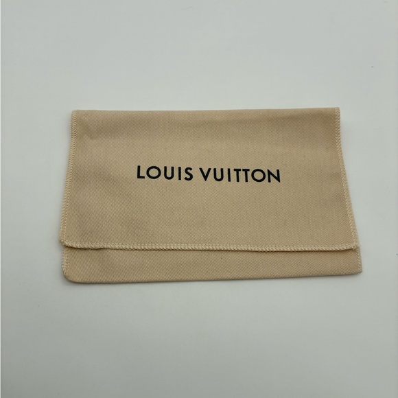 Louis Vuitton Beige flap dust bag - Picture 1 of 3